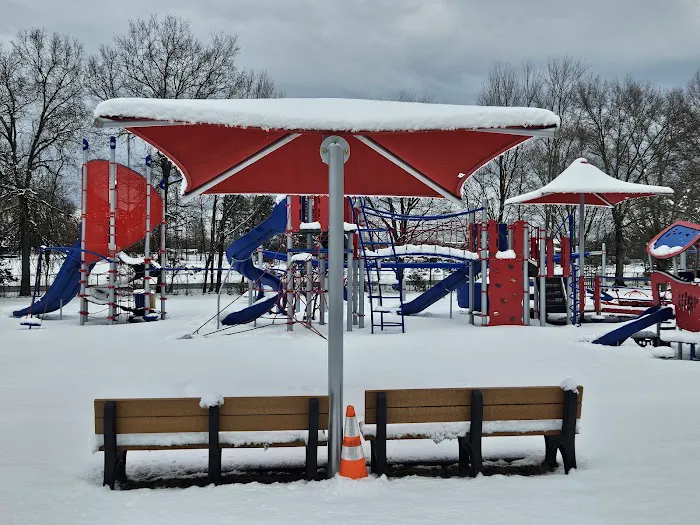 Veterans Park and Playground (private for town residents) Picture 9