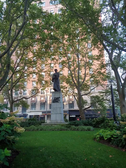 Dante Park Picture 3
