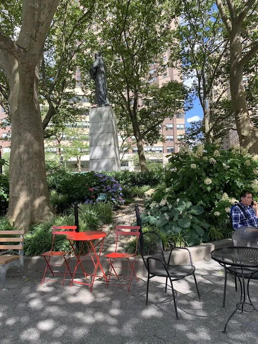 Dante Park Picture 9