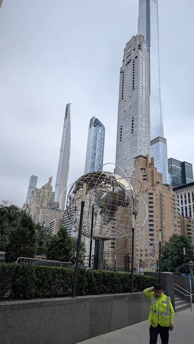 Dale F. Frey Plaza Picture 2