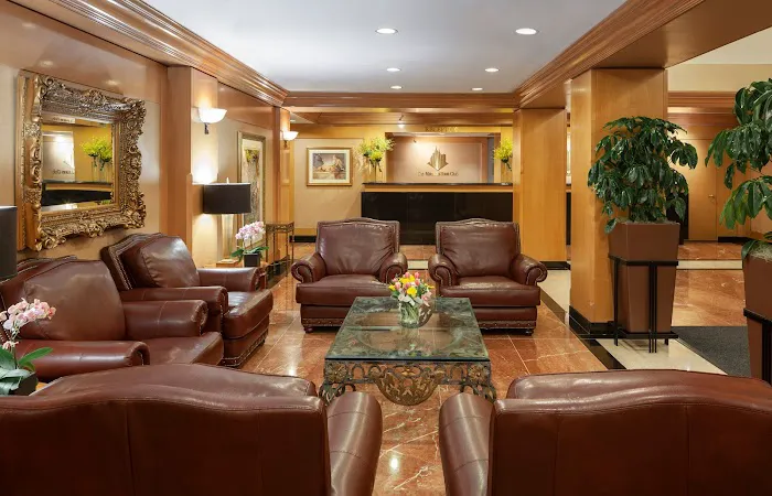The Manhattan Club Picture 6