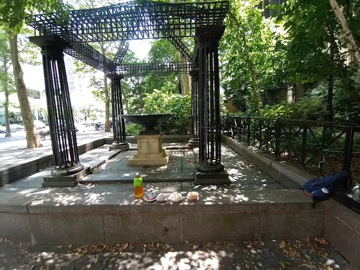 Dag Hammarskjöld Plaza Picture 2
