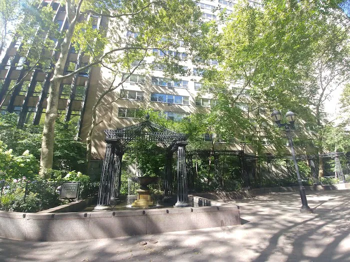 Katharine Hepburn Garden Picture 4