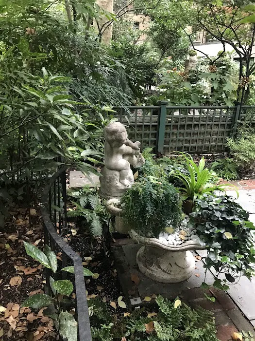 Turtle Bay Gardens Picture 1