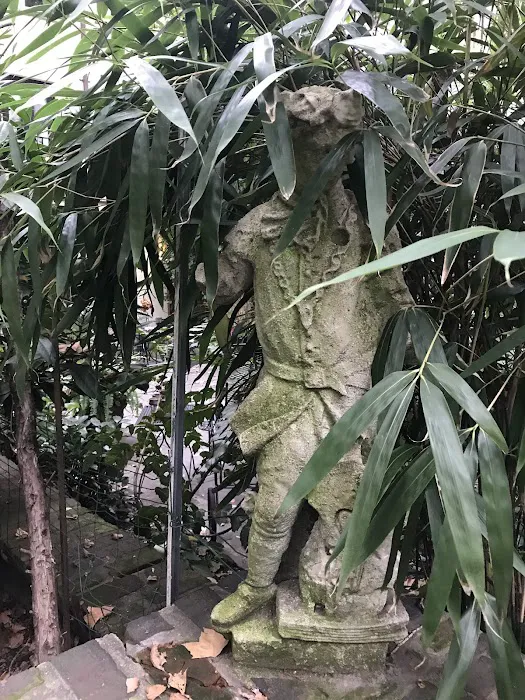 Turtle Bay Gardens Picture 2