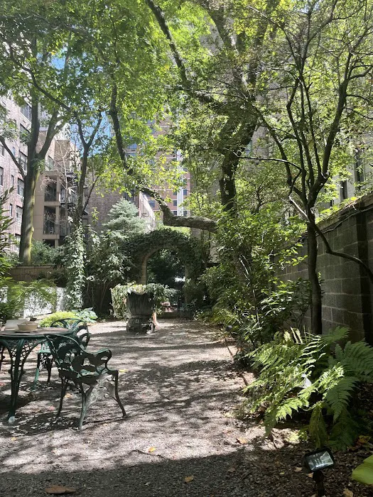 Amster Yard Picture 7