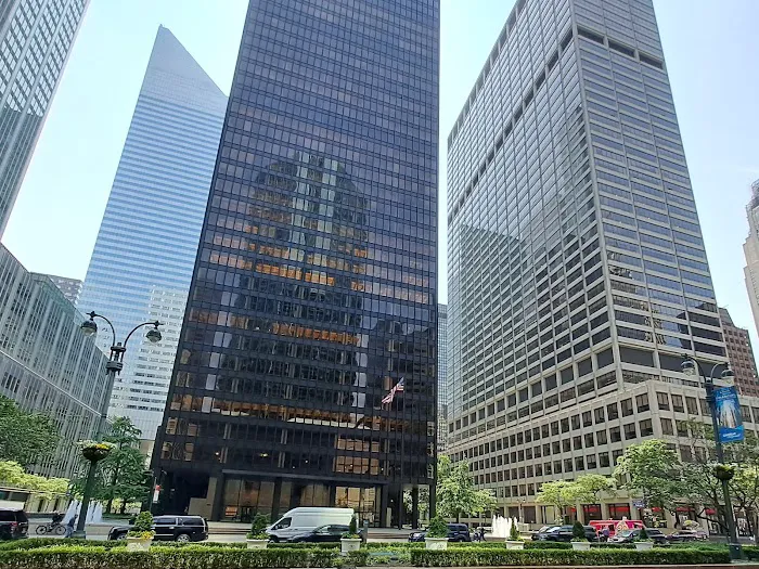 Seagram Plaza Picture 6