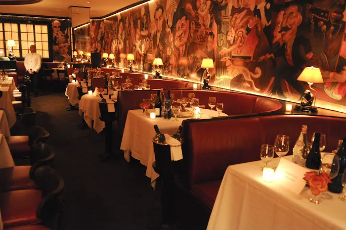 The Hotel Elysee Picture 7