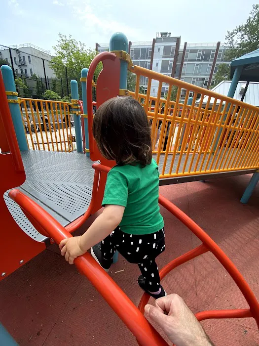 Stroud Playground Picture 9