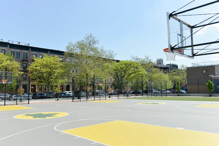 Stroud Playground Picture 10