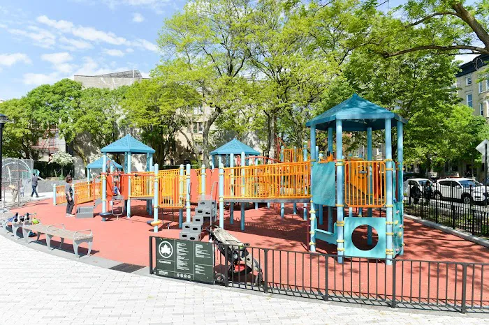 Stroud Playground Picture 7