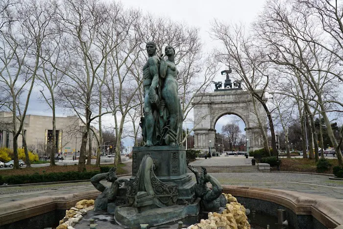 Grand Army Plaza Picture 2