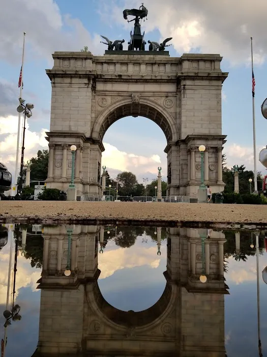 Grand Army Plaza Picture 6