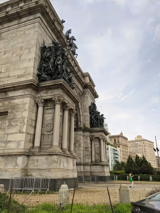 Grand Army Plaza Picture 4
