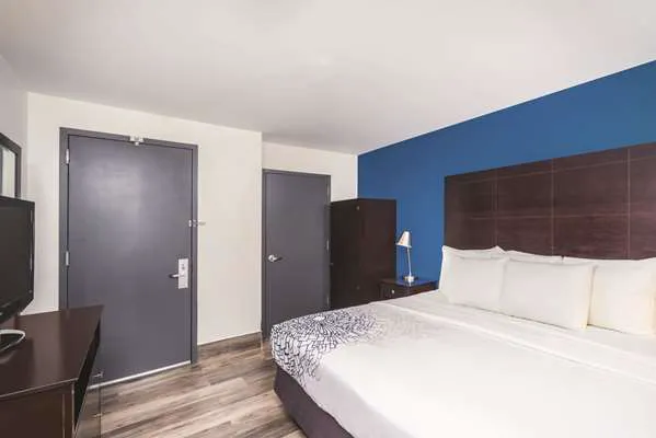 La Quinta Inn & Suites by Wyndham Brooklyn Downtown Picture 7