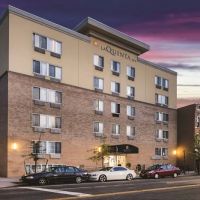 La Quinta Inn & Suites by Wyndham Brooklyn Downtown ico