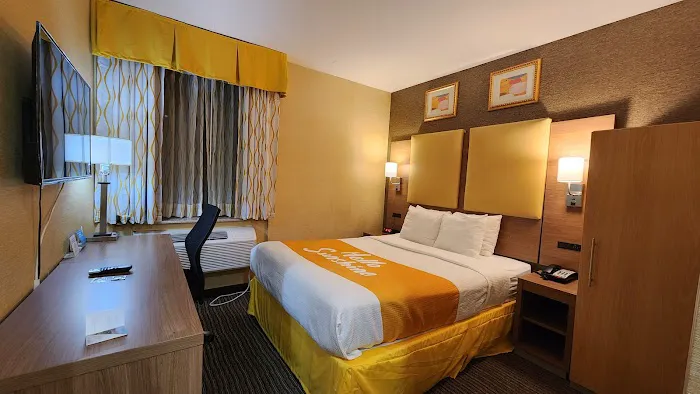 Days Inn by Wyndham Brooklyn Picture 1