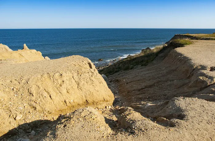 Camp Hero Bluff at Turtle Cove Picture 1