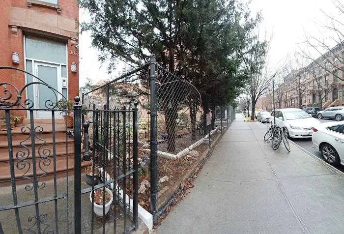 Cedar Tree Garden Picture 6
