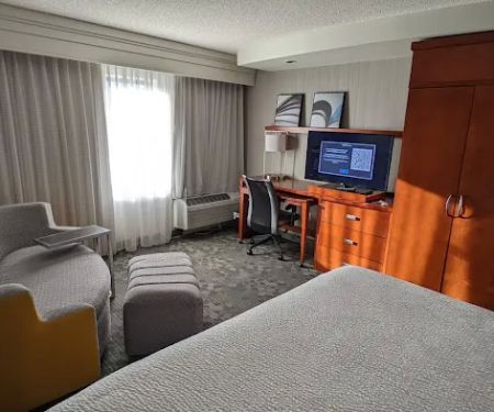 Courtyard Paramus