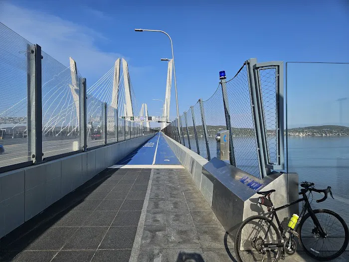 Mario Cuomo Bridge Pathway Picture 5