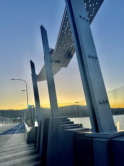 Mario Cuomo Bridge Pathway Picture 6