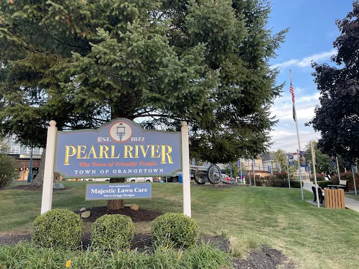 Pearl River.Memorial Park Picture 2