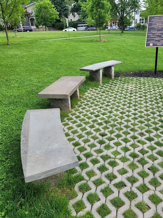 Nelson Sitting Park Picture 6