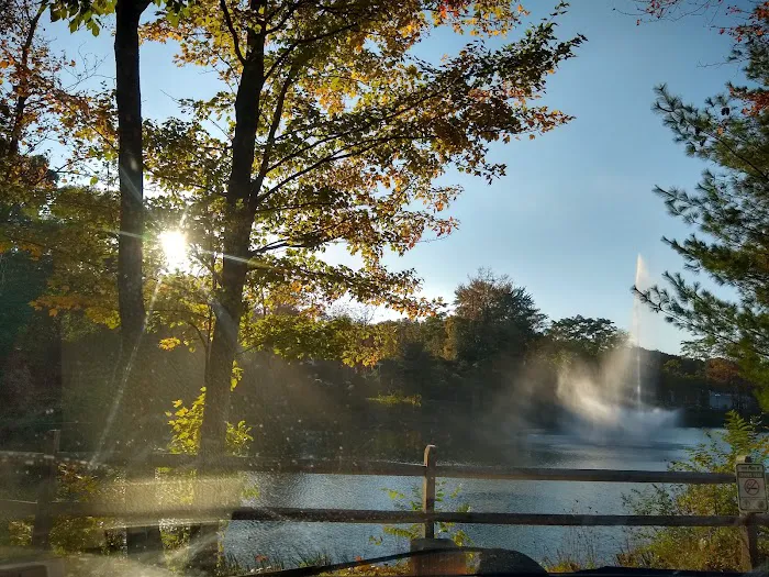 Richard G Wishnie Park Picture 4