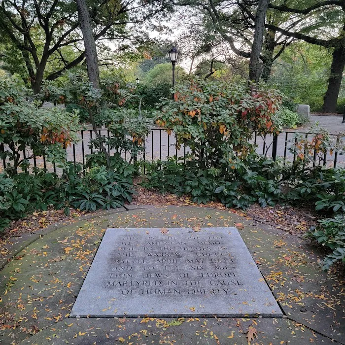 Warsaw Ghetto Memorial Plaza Picture 4