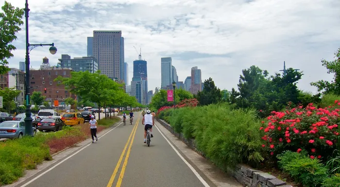 Hudson River Waterfront Greenway Picture 9