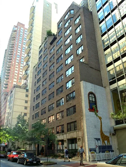 Suites at United Nations Picture 5