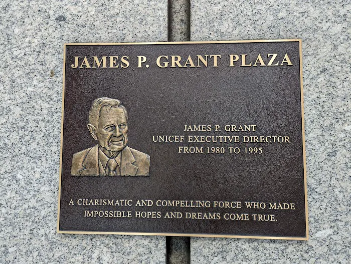 James P. Grant Plaza Picture 6