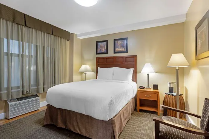 Best Western Plus Hospitality House Picture 2