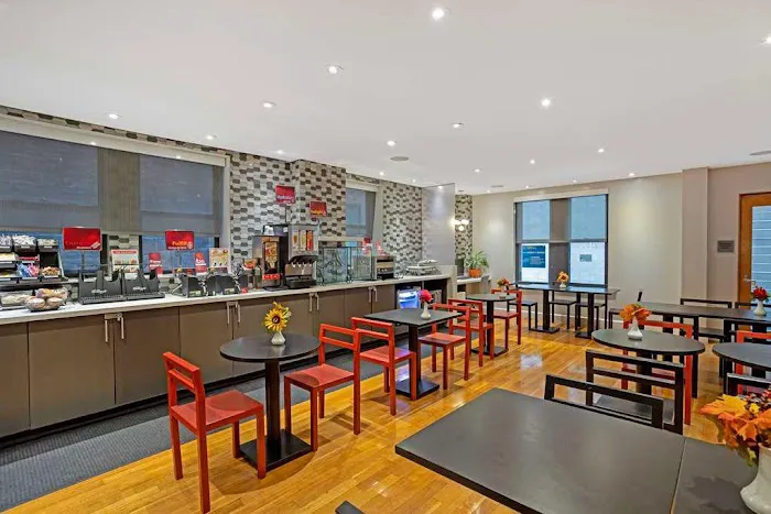 Best Western Plus Hospitality House Picture 8