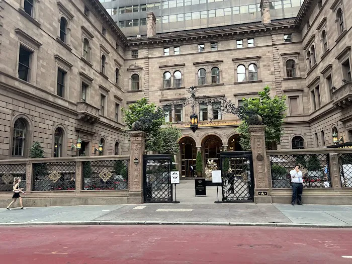 The Towers at Lotte New York Palace Picture 9