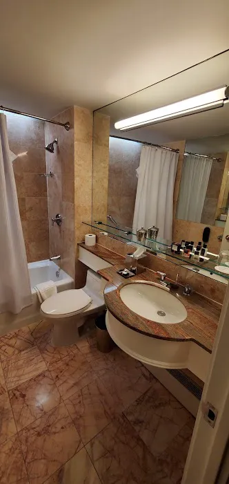 Omni Berkshire Place Picture 2