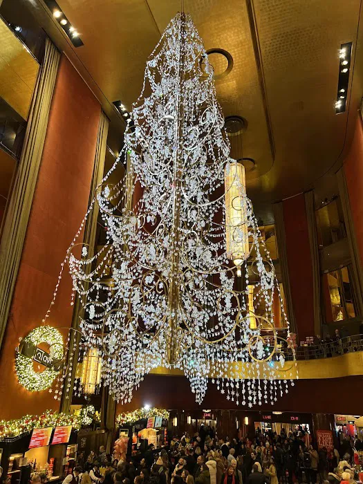 HOTEL ROYALTON Picture 7