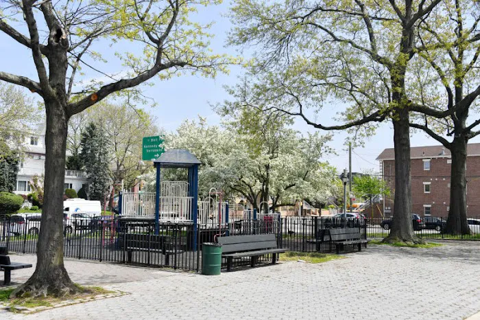 Dyker Beach Park Picture 1