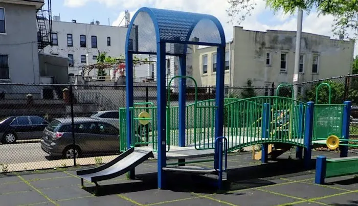 Dan Ross Playground Picture 10