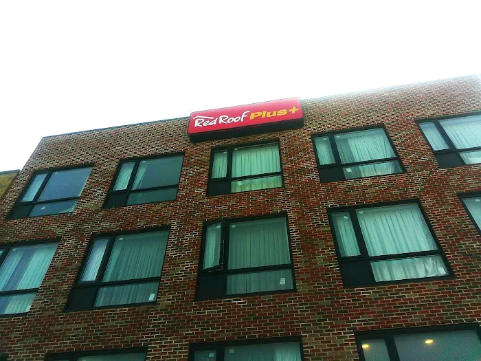 Red Roof PLUS+ Brooklyn - 3rd Ave Picture 8