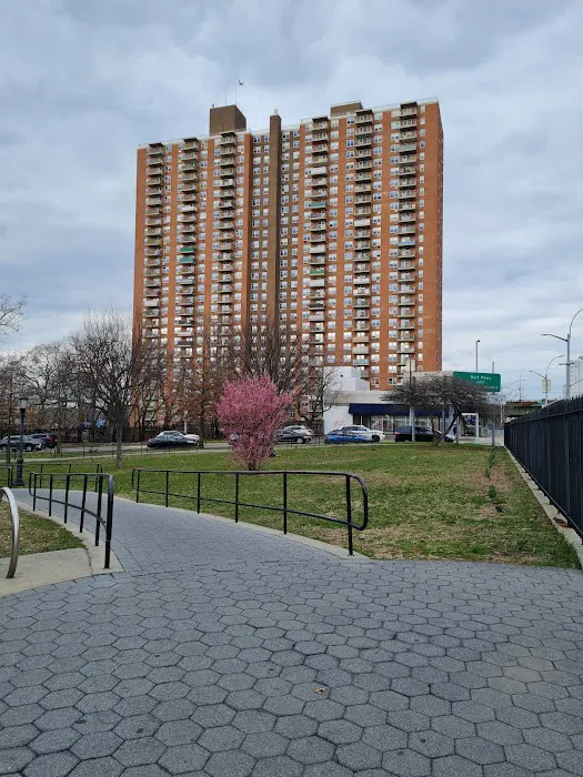 Leif Ericson Park Picture 4