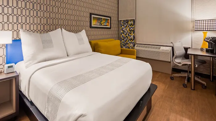 GLō Best Western Brooklyn Nyc Picture 6
