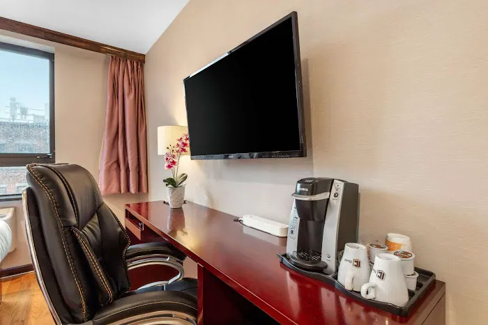 The L Hotel Picture 5