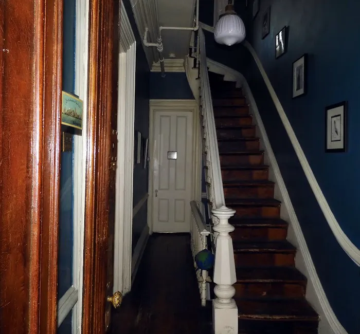 Regina’s New York Bed and Breakfast Picture 5