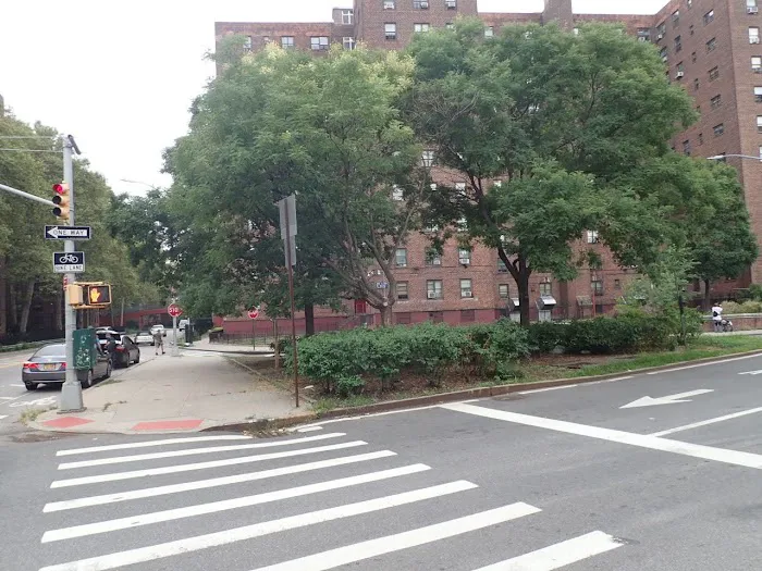 Arbor Place Picture 8