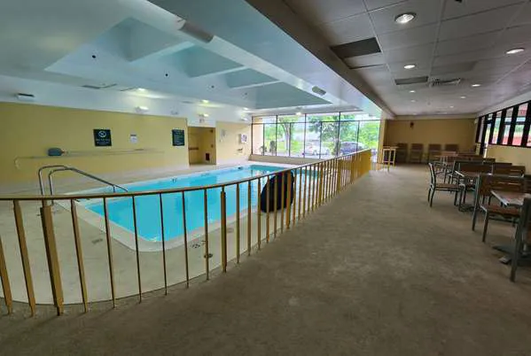 La Quinta Inn & Suites by Wyndham Stamford / New York City Picture 3