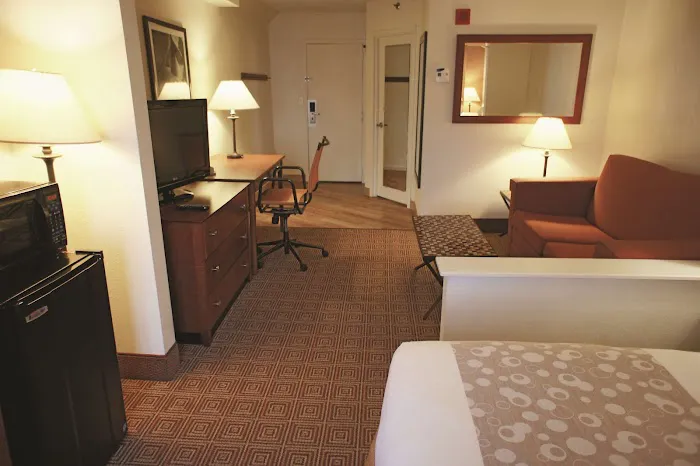 La Quinta Inn & Suites by Wyndham Stamford / New York City Picture 2