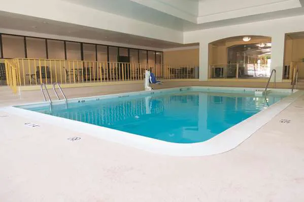 La Quinta Inn & Suites by Wyndham Stamford / New York City Picture 6