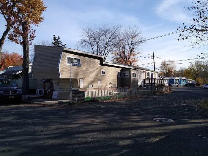 Costa Mobile Home Park Picture 7